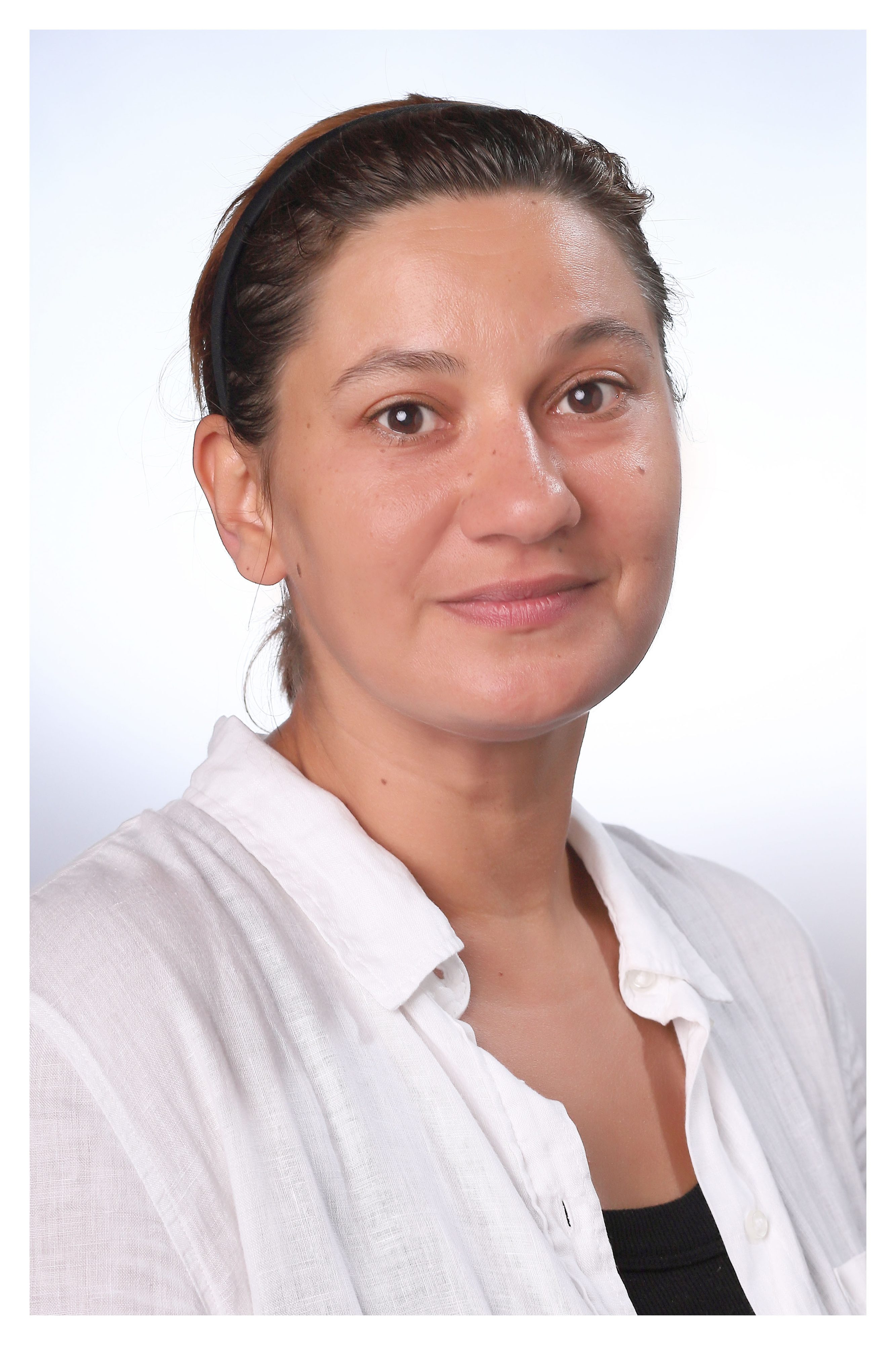 Kornelia Kincsesbis T8573