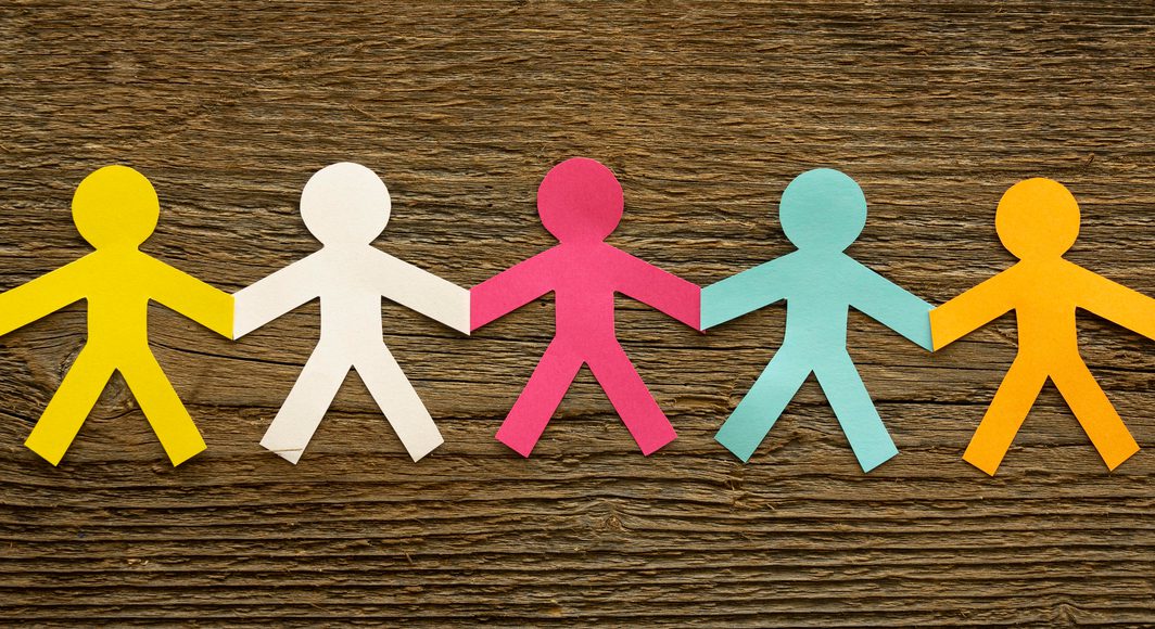 Chain people origami